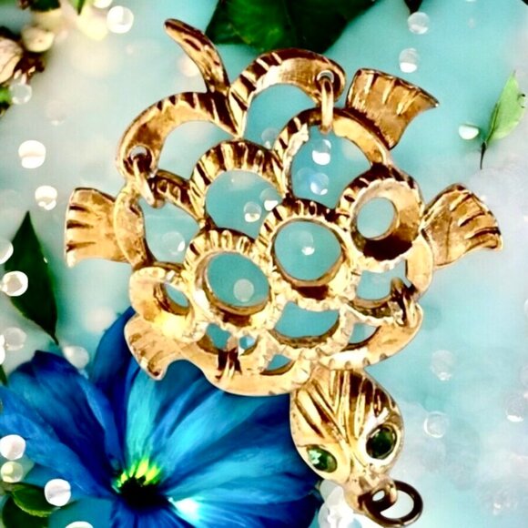 Turtle Vintage Gold Tone Wiggle Hinged Moves Green Rhinestone Eyes - Picture 2 of 9